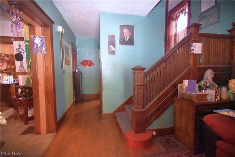 1612 Jacobs Road Youngstown OH 44505
