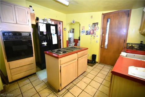 1612 Jacobs Road Youngstown OH 44505