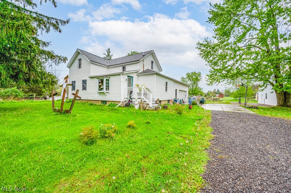 2230 Barclay Messerly Road Southington OH 44470