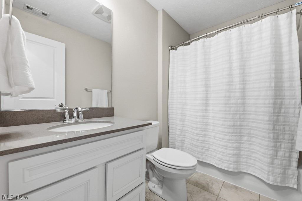 1316 Skyland Falls Boulevard Hinckley OH 44233