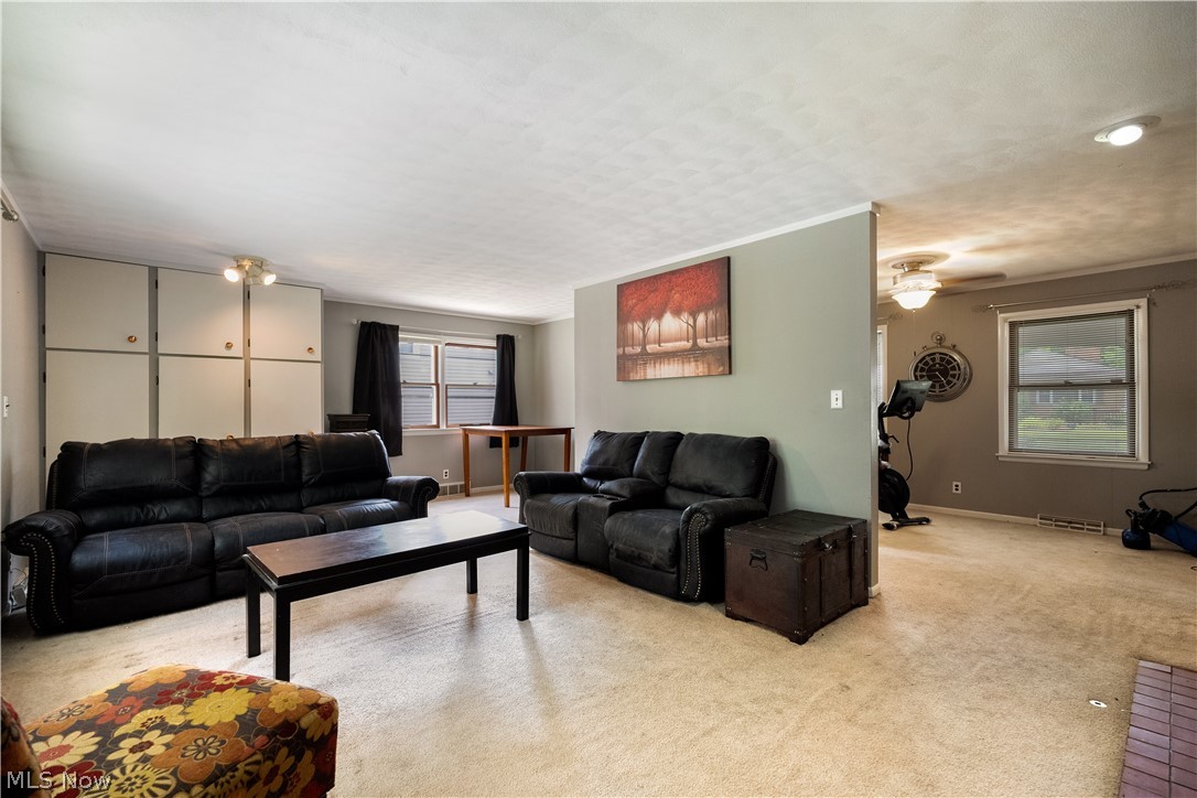 542 Garnette Road Akron OH 44313