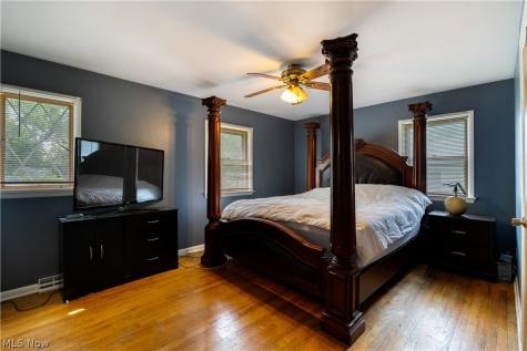 542 Garnette Road Akron OH 44313