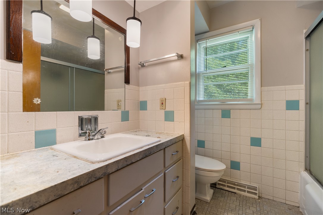 542 Garnette Road Akron OH 44313