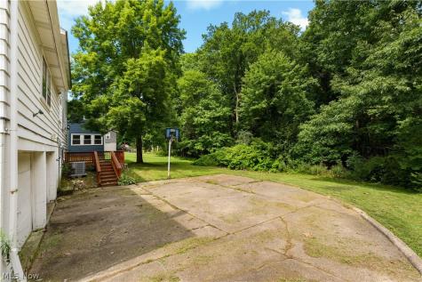 542 Garnette Road Akron OH 44313