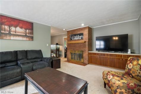 542 Garnette Road Akron OH 44313