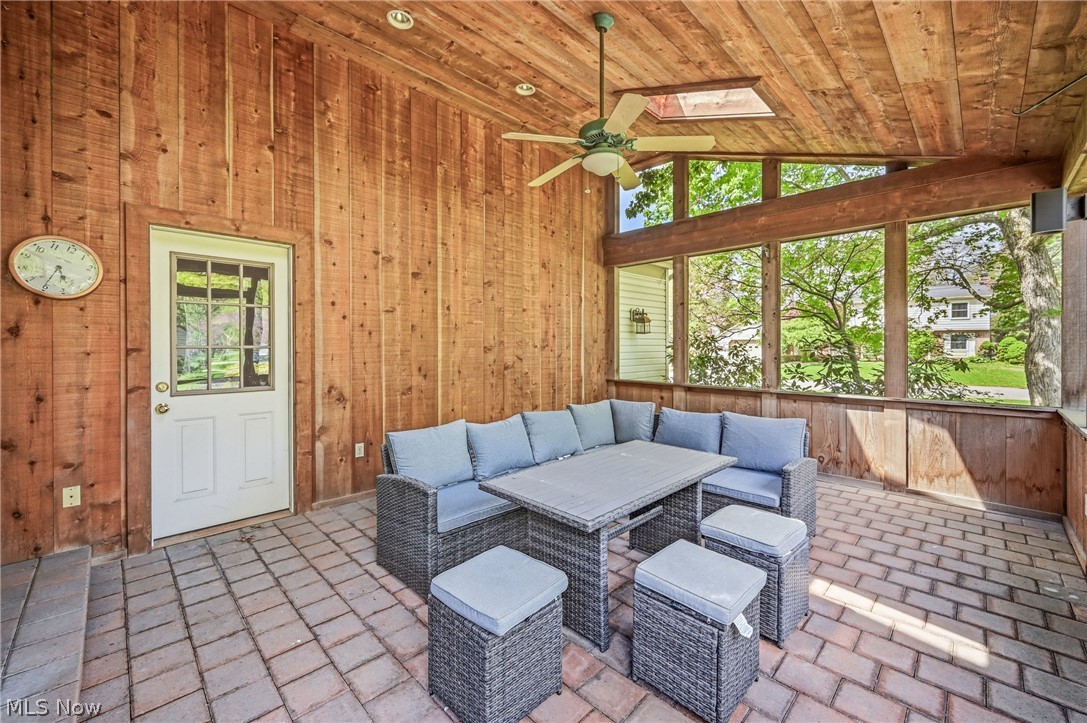 658 Burning Oaks Drive NE Warren OH 44484