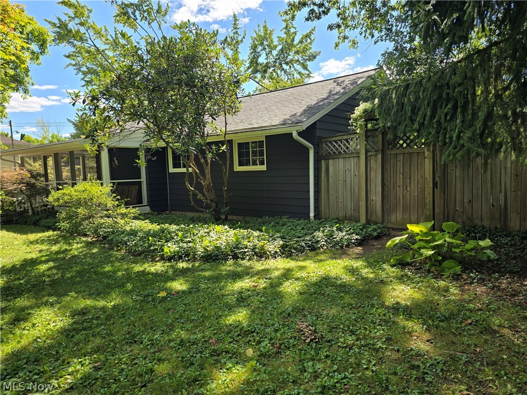 1800 Liberty Drive Akron OH 44313