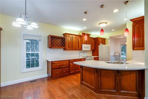 2222 Burberry Street NW North Canton OH 44720