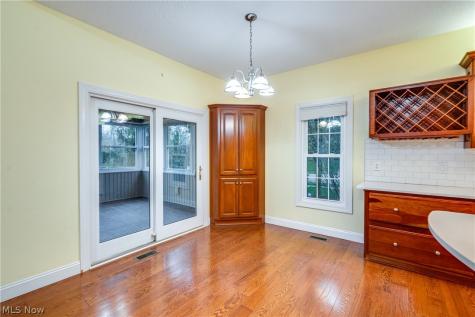 2222 Burberry Street NW North Canton OH 44720