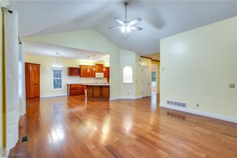 2222 Burberry Street NW North Canton OH 44720
