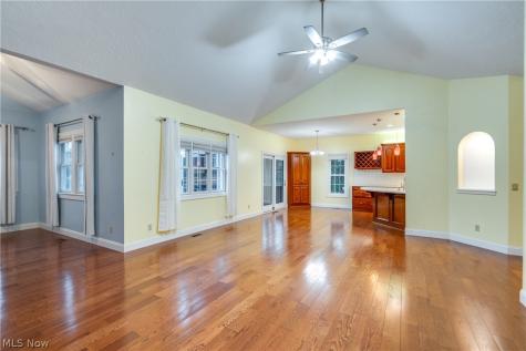 2222 Burberry Street NW North Canton OH 44720