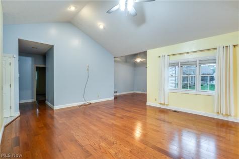 2222 Burberry Street NW North Canton OH 44720