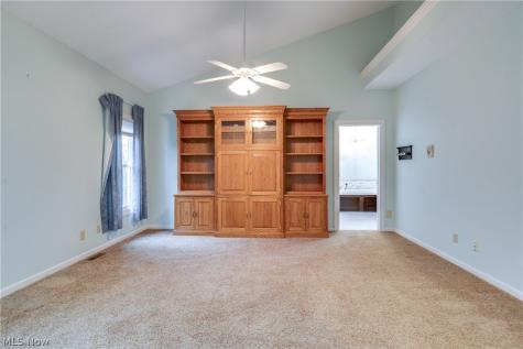 2222 Burberry Street NW North Canton OH 44720