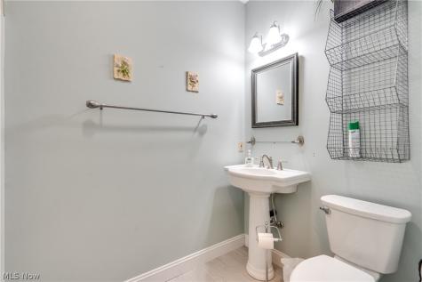 2222 Burberry Street NW North Canton OH 44720
