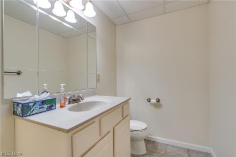 2222 Burberry Street NW North Canton OH 44720