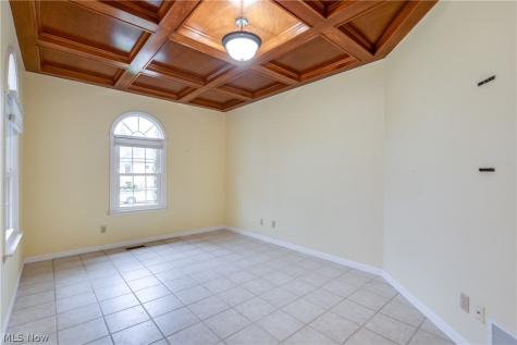 2222 Burberry Street NW North Canton OH 44720