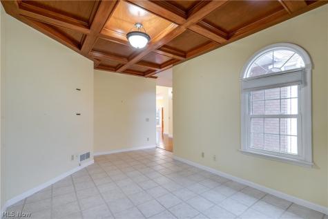 2222 Burberry Street NW North Canton OH 44720