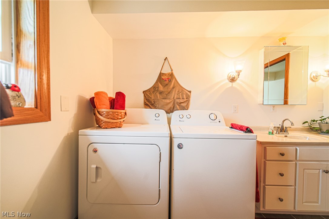 14655 Township Road 213 Lakeville OH 44638