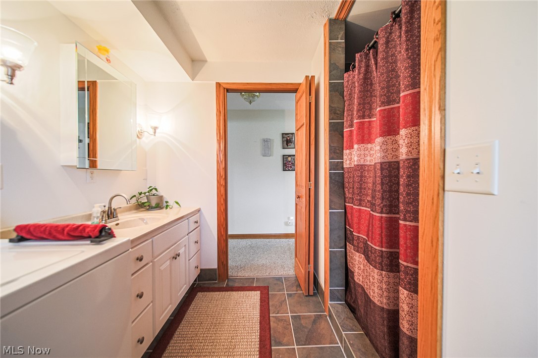 14655 Township Road 213 Lakeville OH 44638