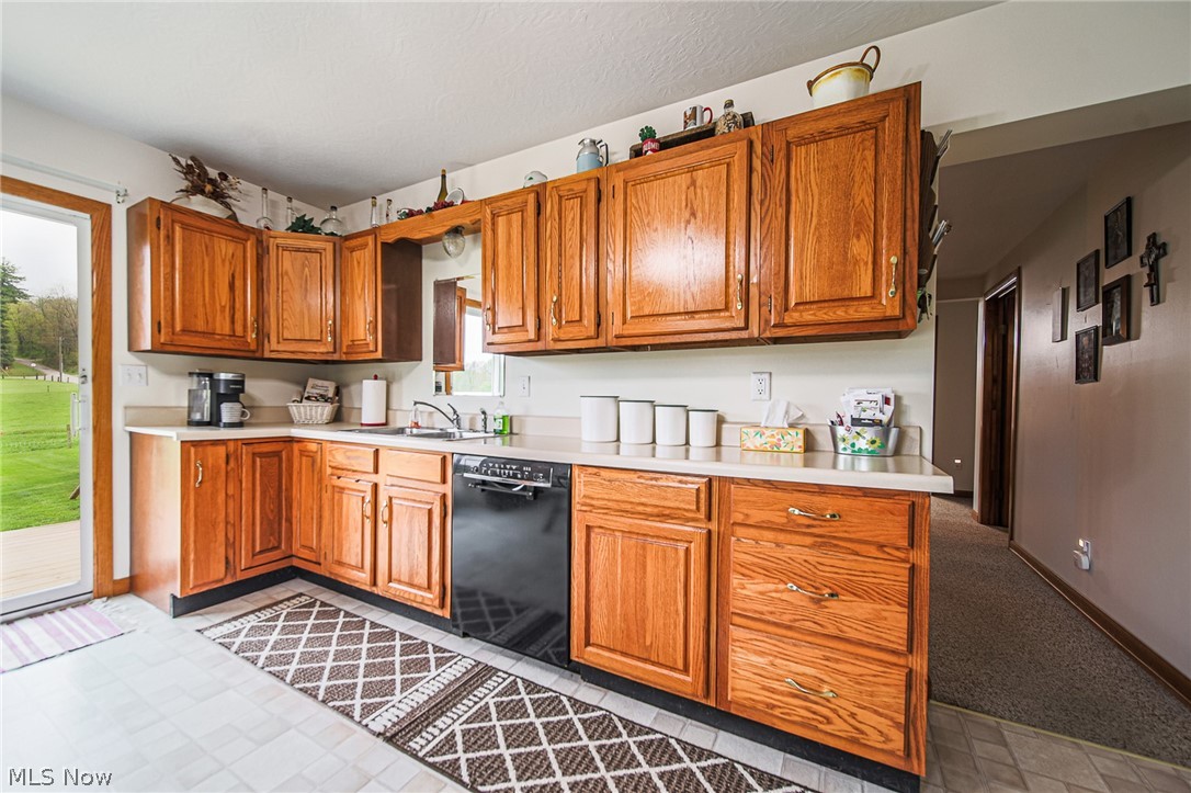14655 Township Road 213 Lakeville OH 44638