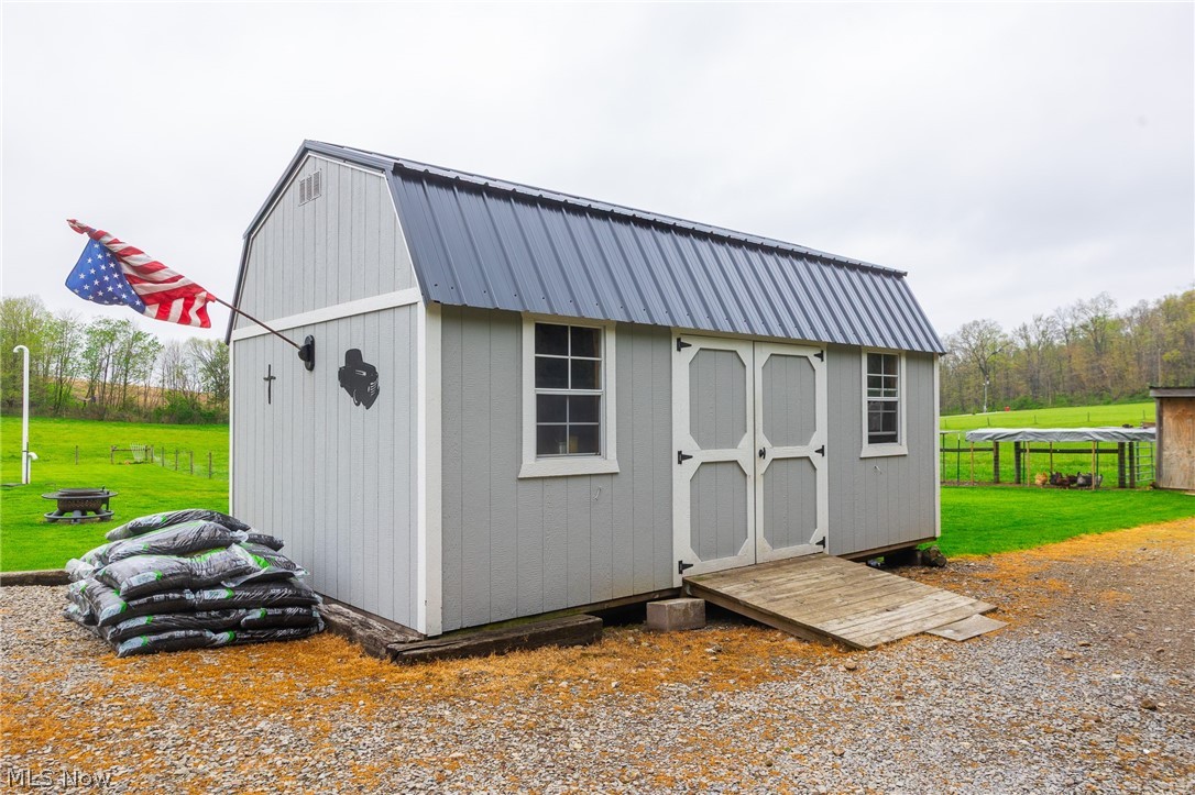 14655 Township Road 213 Lakeville OH 44638