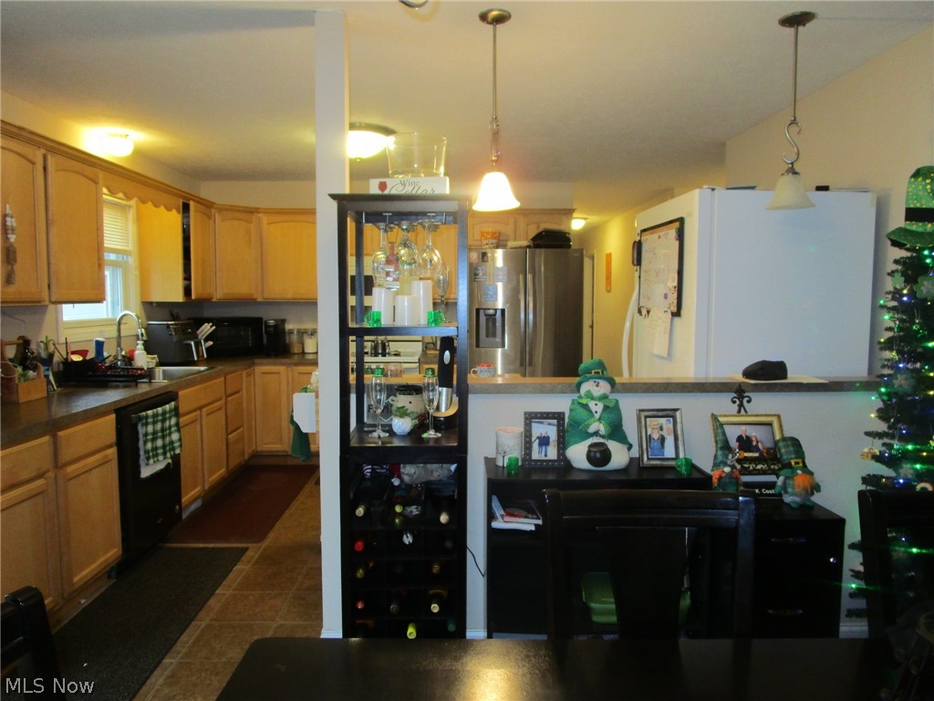 889 Long Shadow Lane Roaming Shores OH 44085