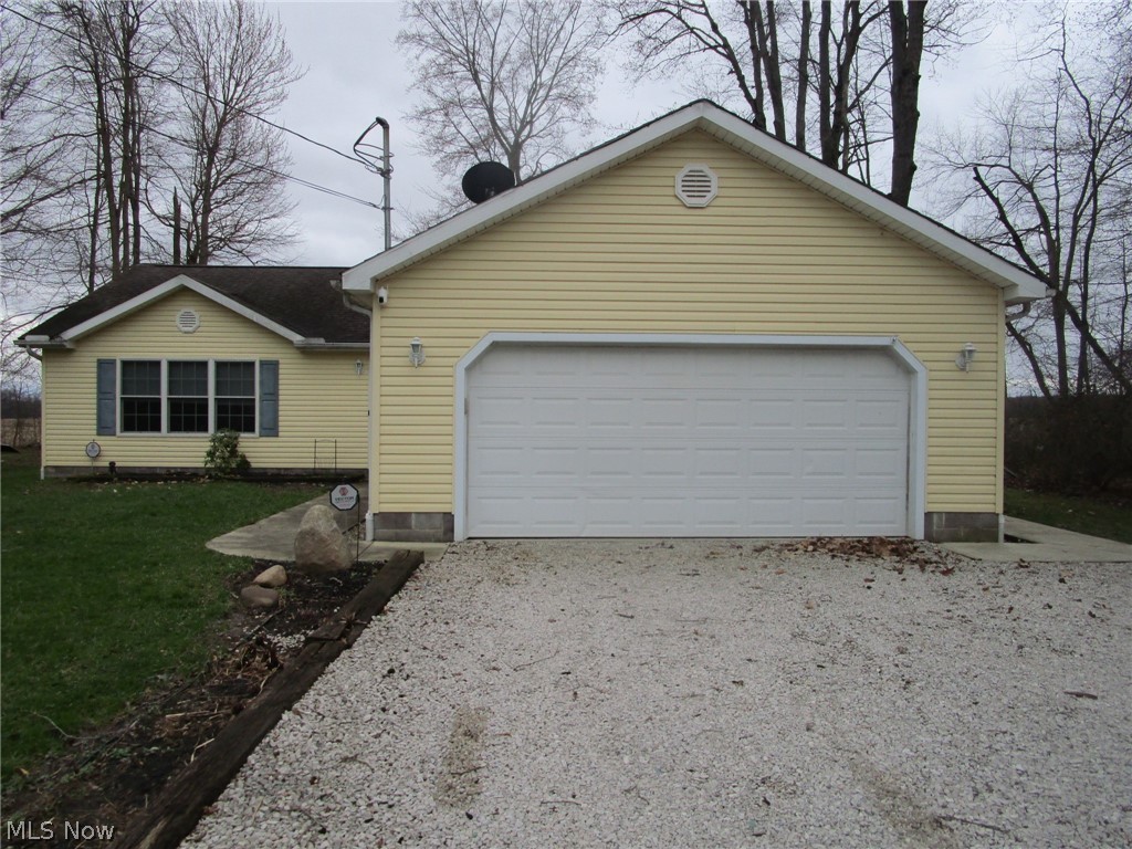 889 Long Shadow Lane Roaming Shores OH 44085
