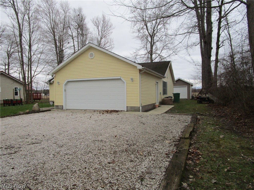 889 Long Shadow Lane Roaming Shores OH 44085