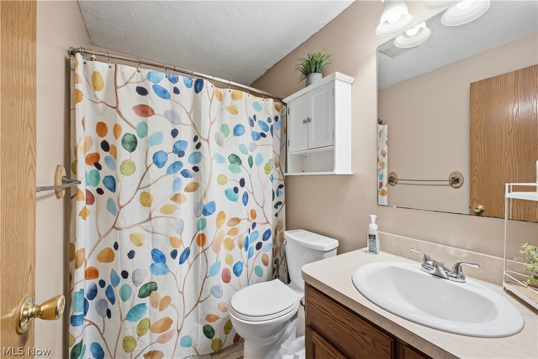 2003 Mahoning Road Deerfield OH 44411