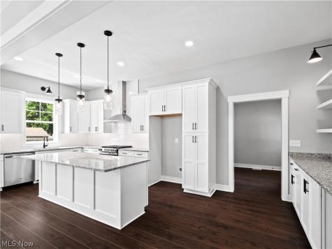 6774 Middlebrook Boulevard Middleburg Heights OH 44130