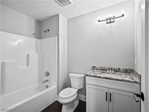 6774 Middlebrook Boulevard Middleburg Heights OH 44130