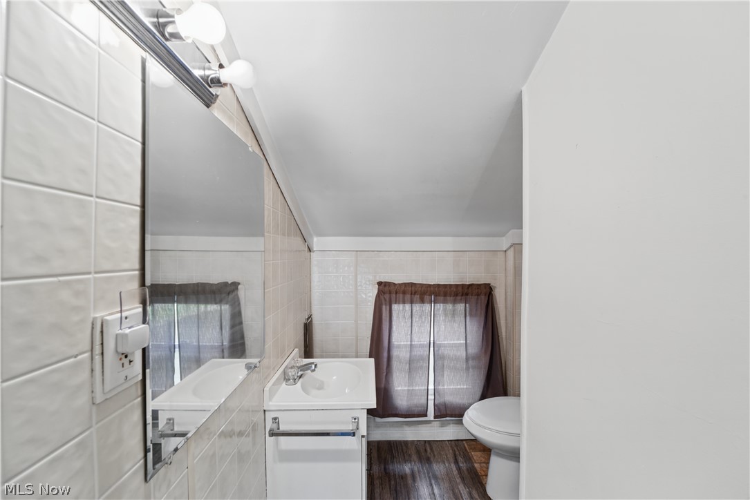 262 Samuel Street Elyria OH 44035