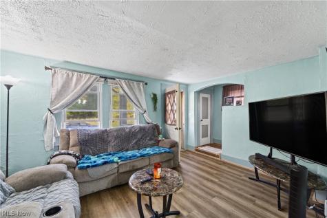 262 Samuel Street Elyria OH 44035