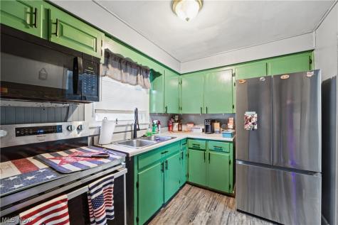 262 Samuel Street Elyria OH 44035