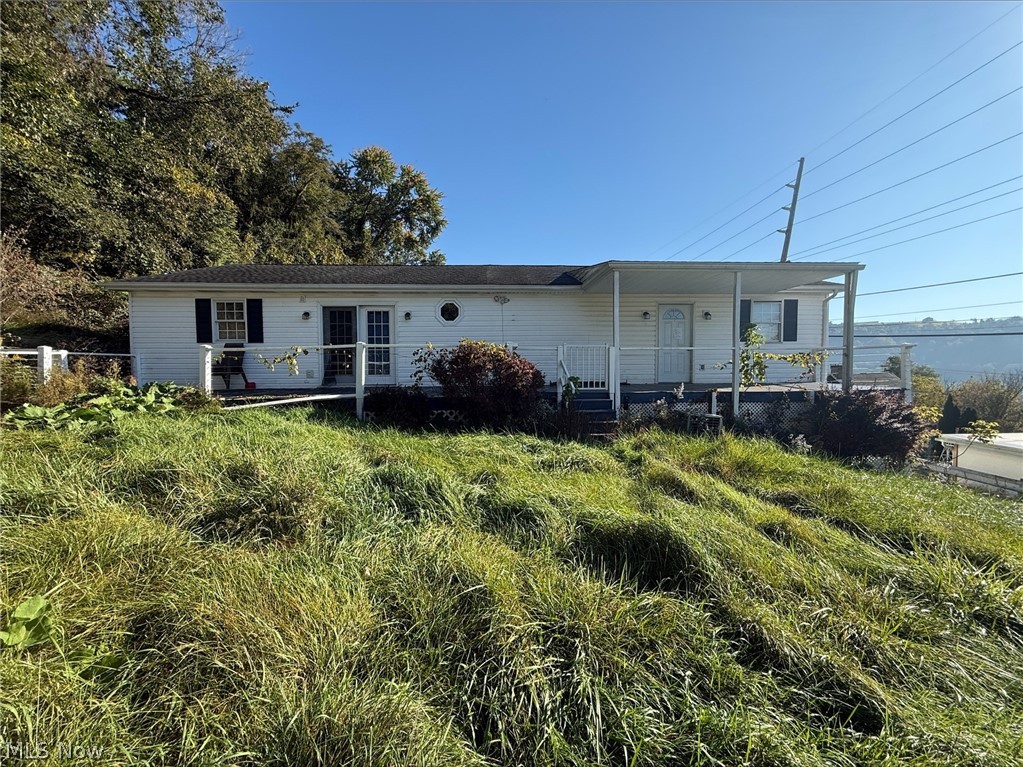 821 Woods Lane Martins Ferry OH 43935