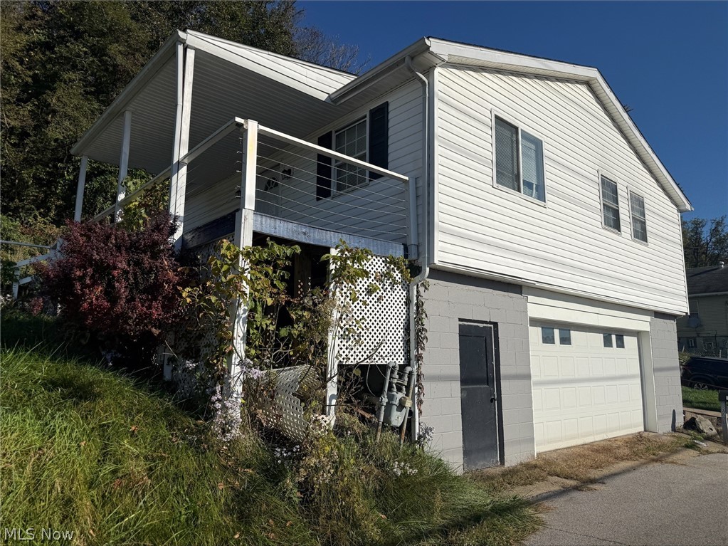 821 Woods Lane Martins Ferry OH 43935