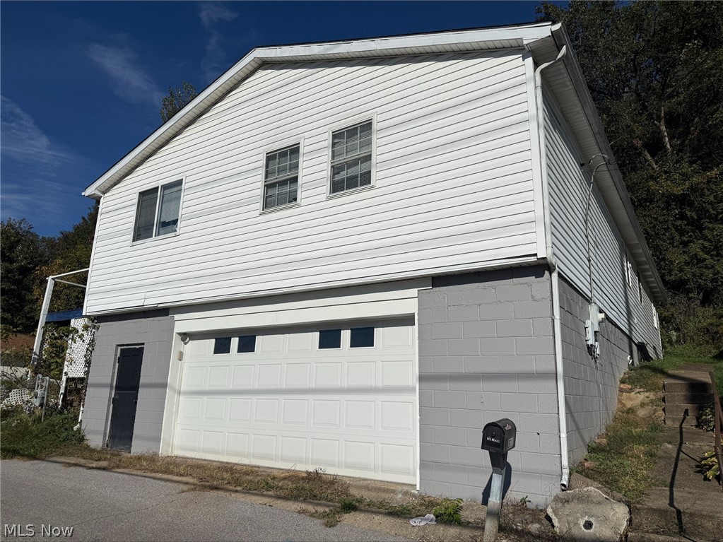 821 Woods Lane Martins Ferry OH 43935