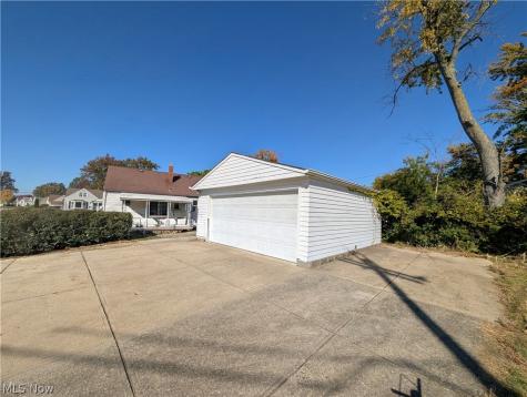 28908 Edgewood Drive Willowick OH 44095