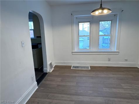 117 Kent Court Akron OH 44305