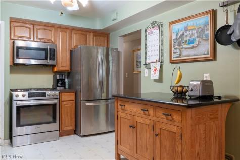 6300 Mandalay Drive Parma Heights OH 44130