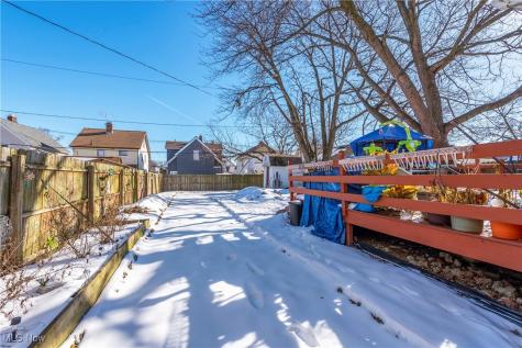 3385 W 94th Street Cleveland OH 44102