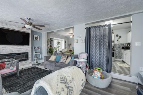 3385 W 94th Street Cleveland OH 44102