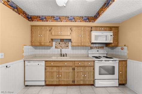 7051 Parma Park Boulevard Parma Heights OH 44130