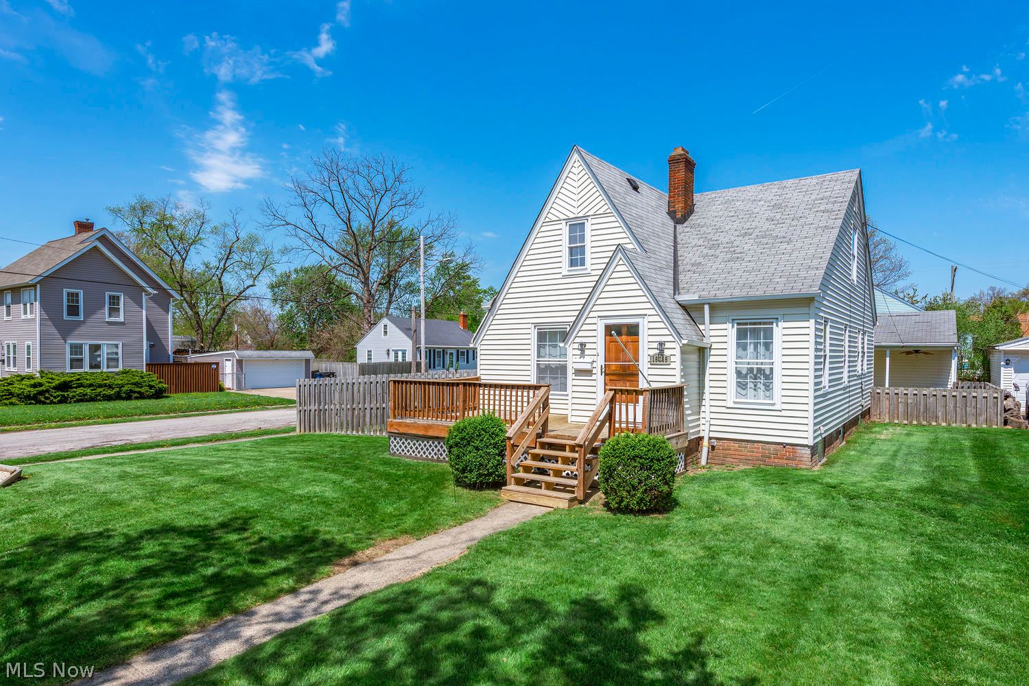 16716 Westdale Avenue Cleveland OH 44135