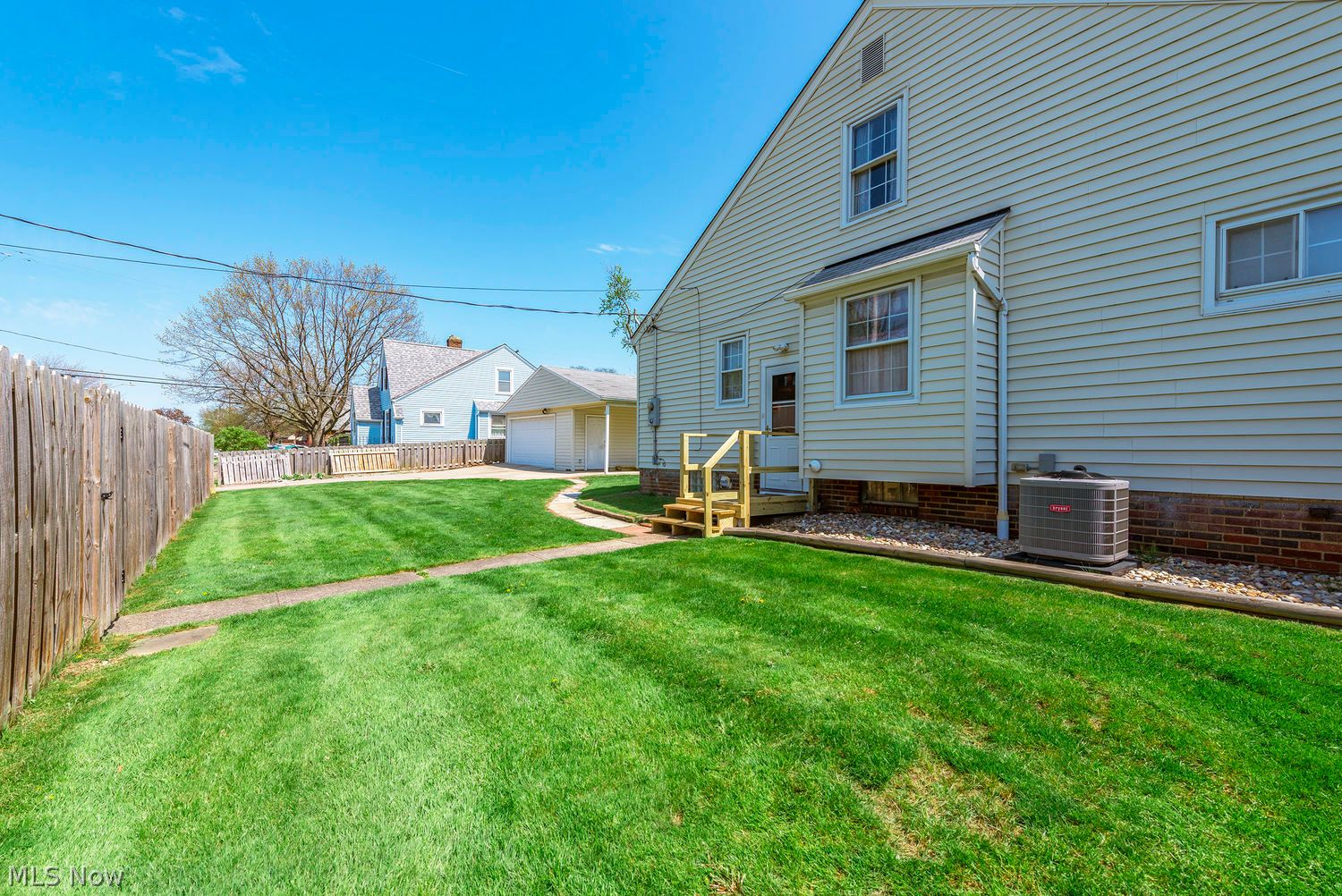 16716 Westdale Avenue Cleveland OH 44135