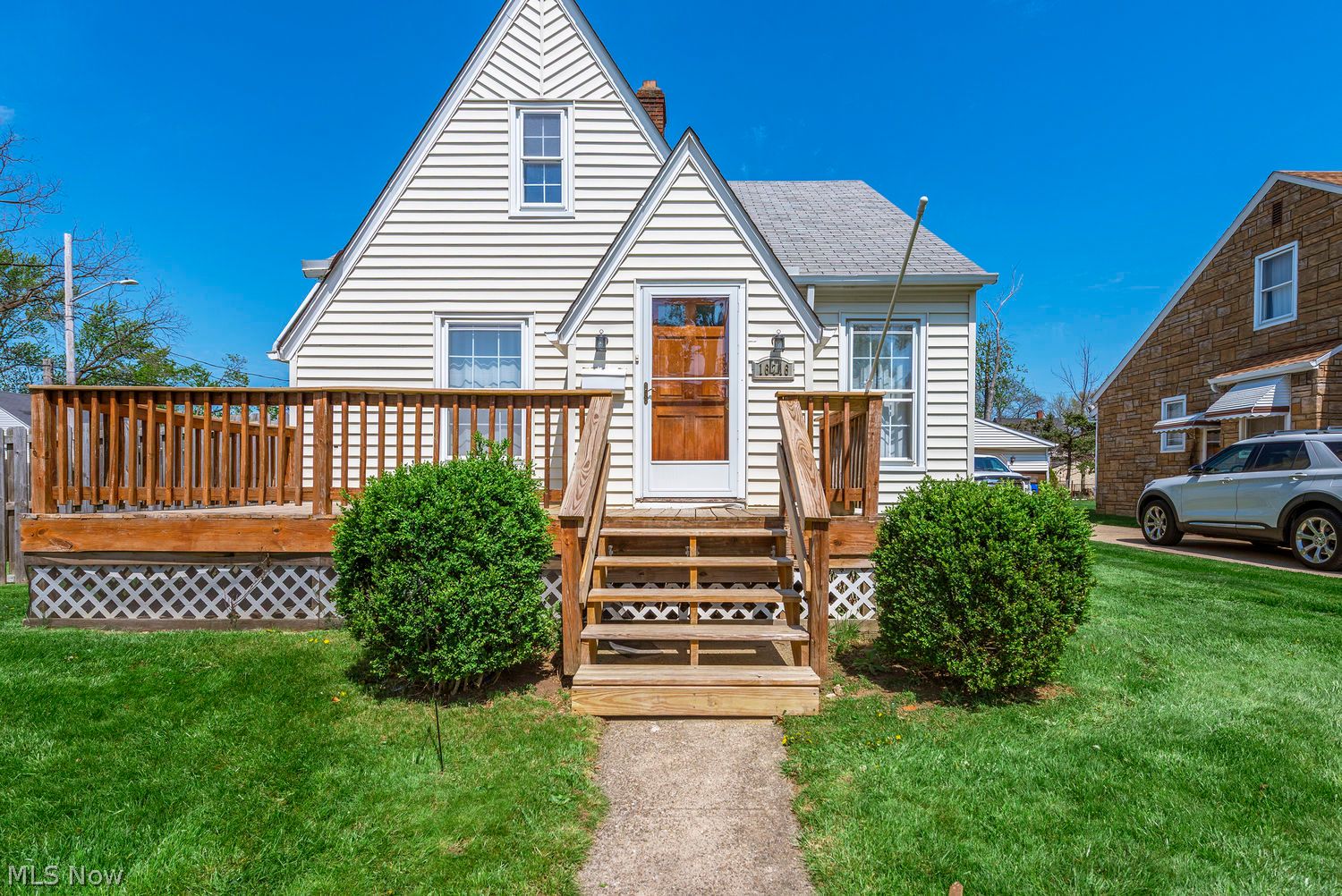 16716 Westdale Avenue Cleveland OH 44135