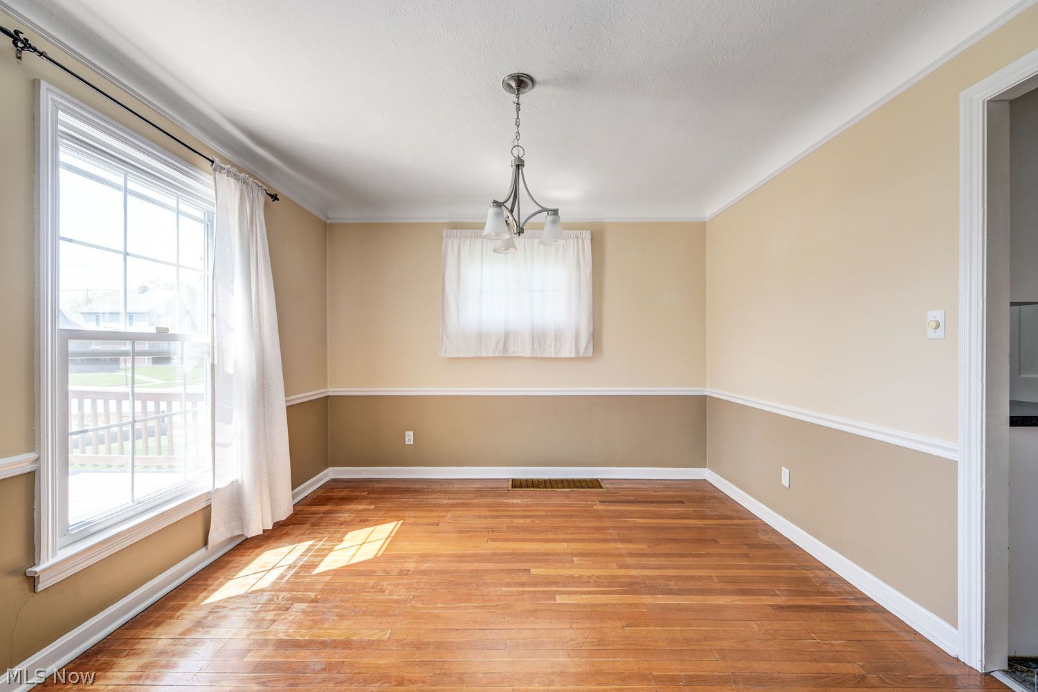 16716 Westdale Avenue Cleveland OH 44135