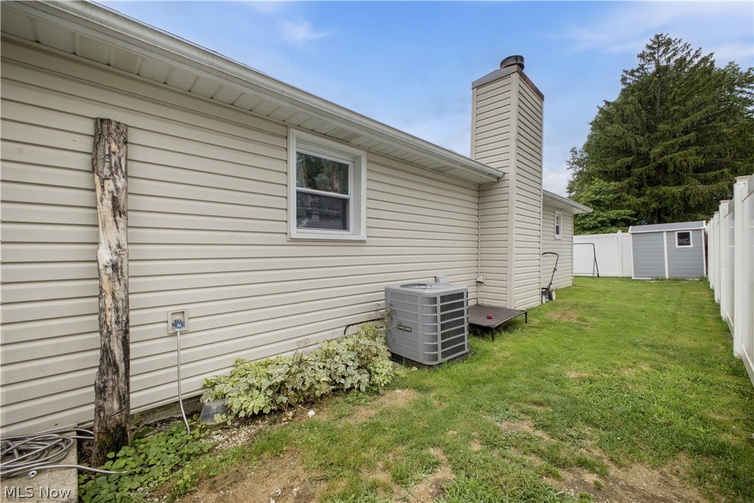 1828 Grandview Road Lake Milton OH 44429
