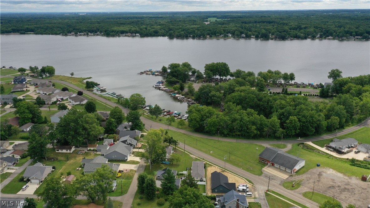 1828 Grandview Road Lake Milton OH 44429
