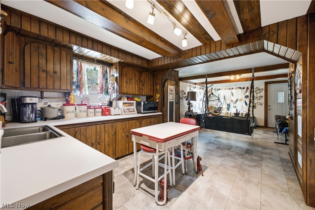 1828 Grandview Road Lake Milton OH 44429
